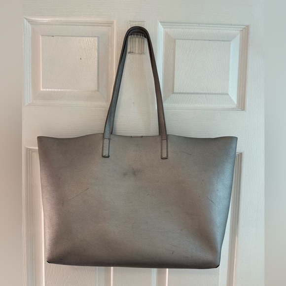 Authentic Saint Laurent Large Shopping Tote with pouch, silver (see description) - Picture 7 of 10